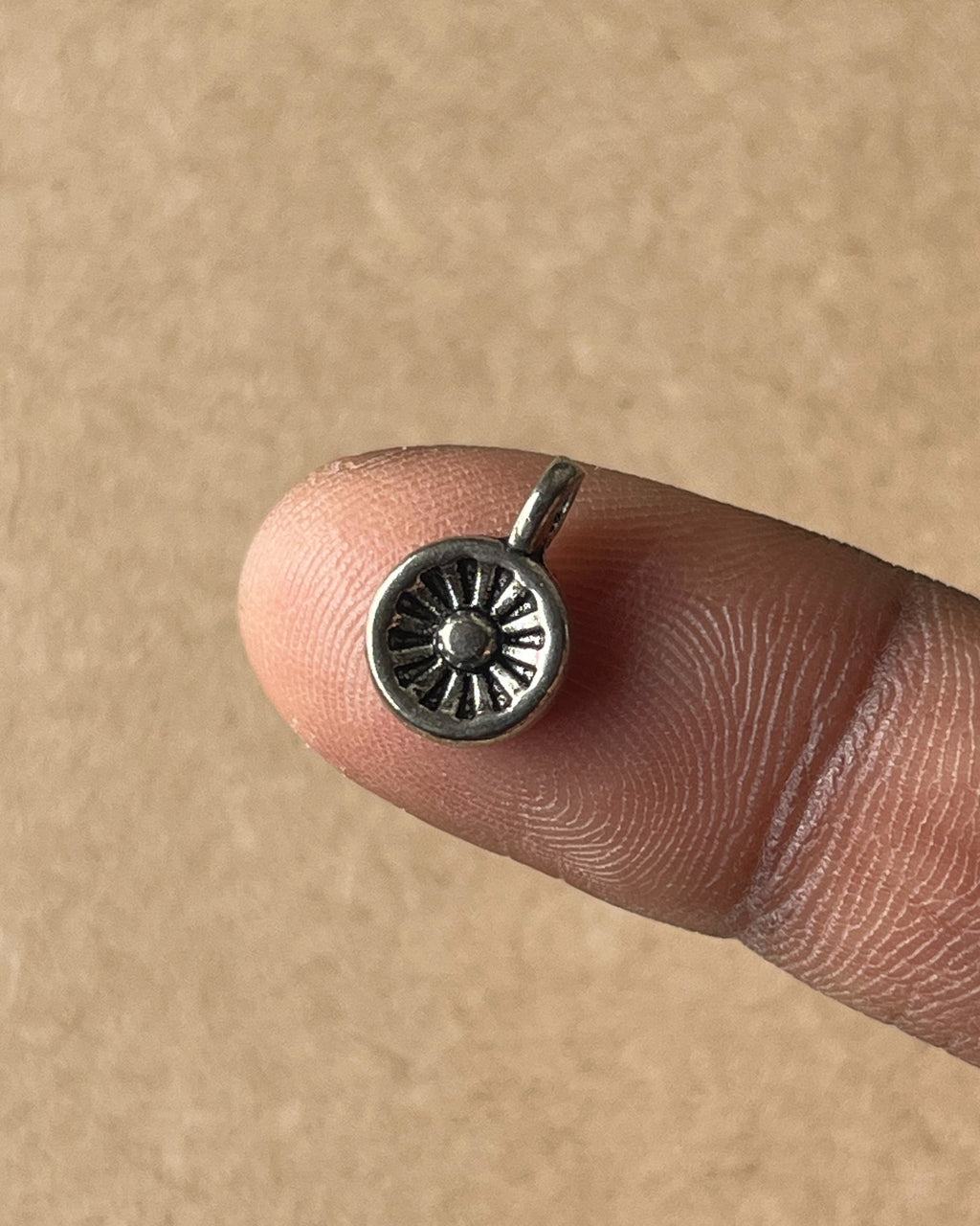 Santra charm??- 10 pc