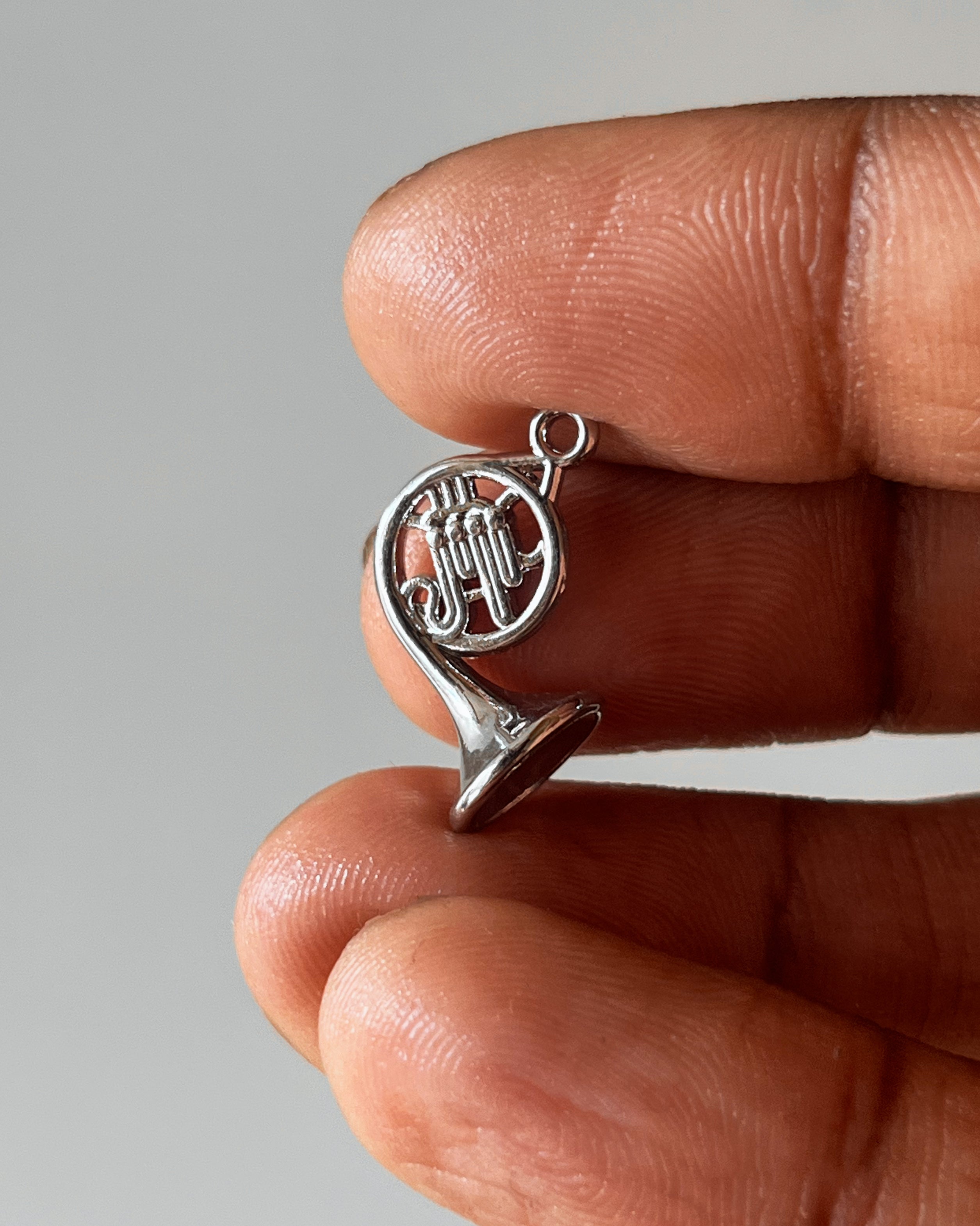 Auto Ka horn charm - 1 pc