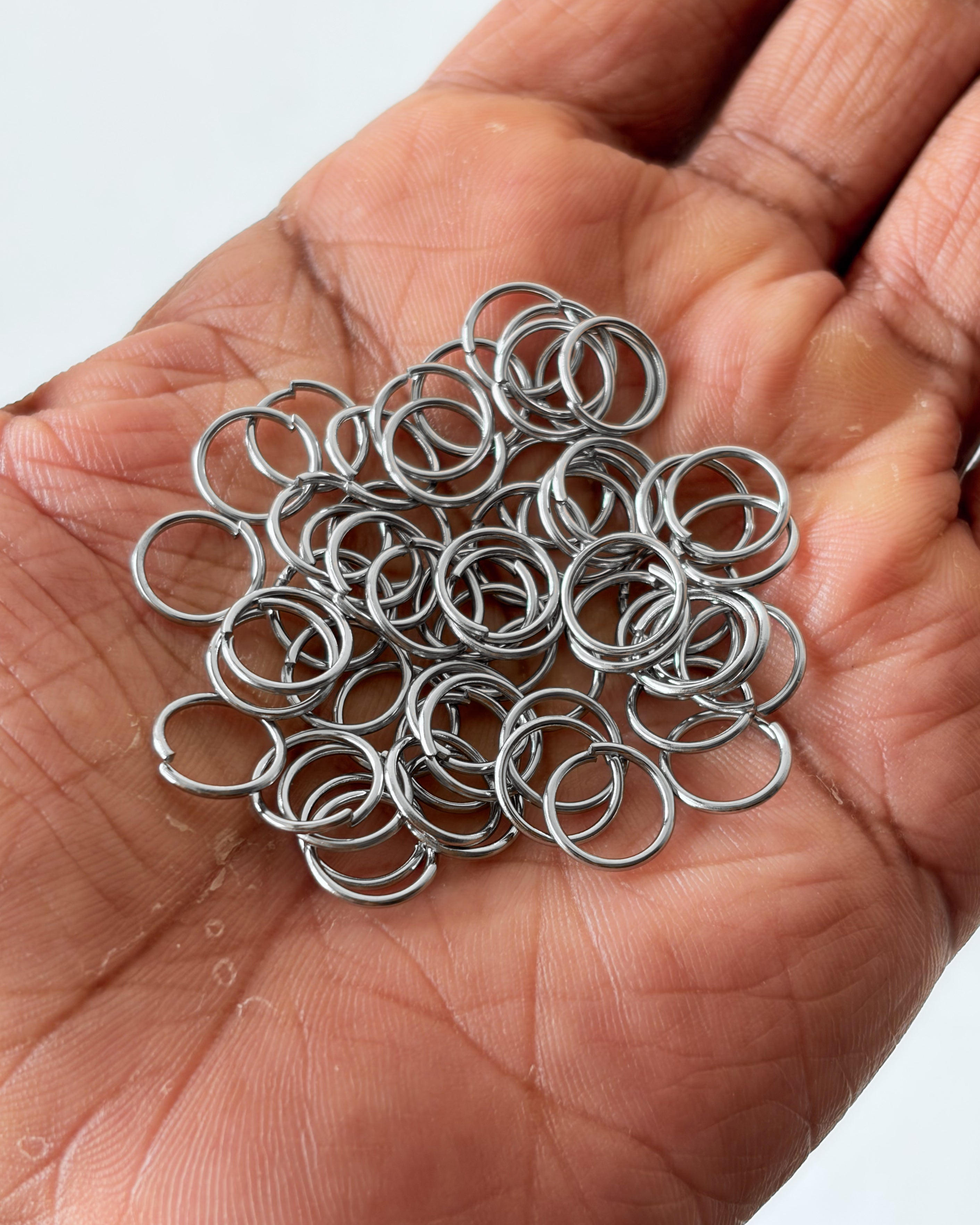 0.1 x 10 Steel jumprings - 10 grams