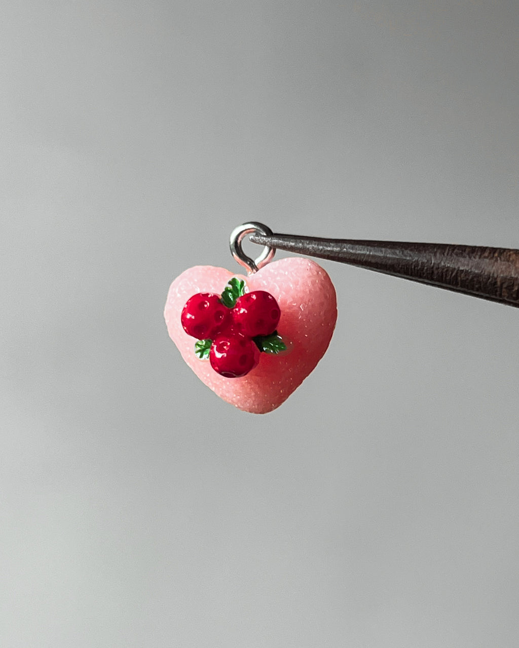 Mini cake charm - 1 pc