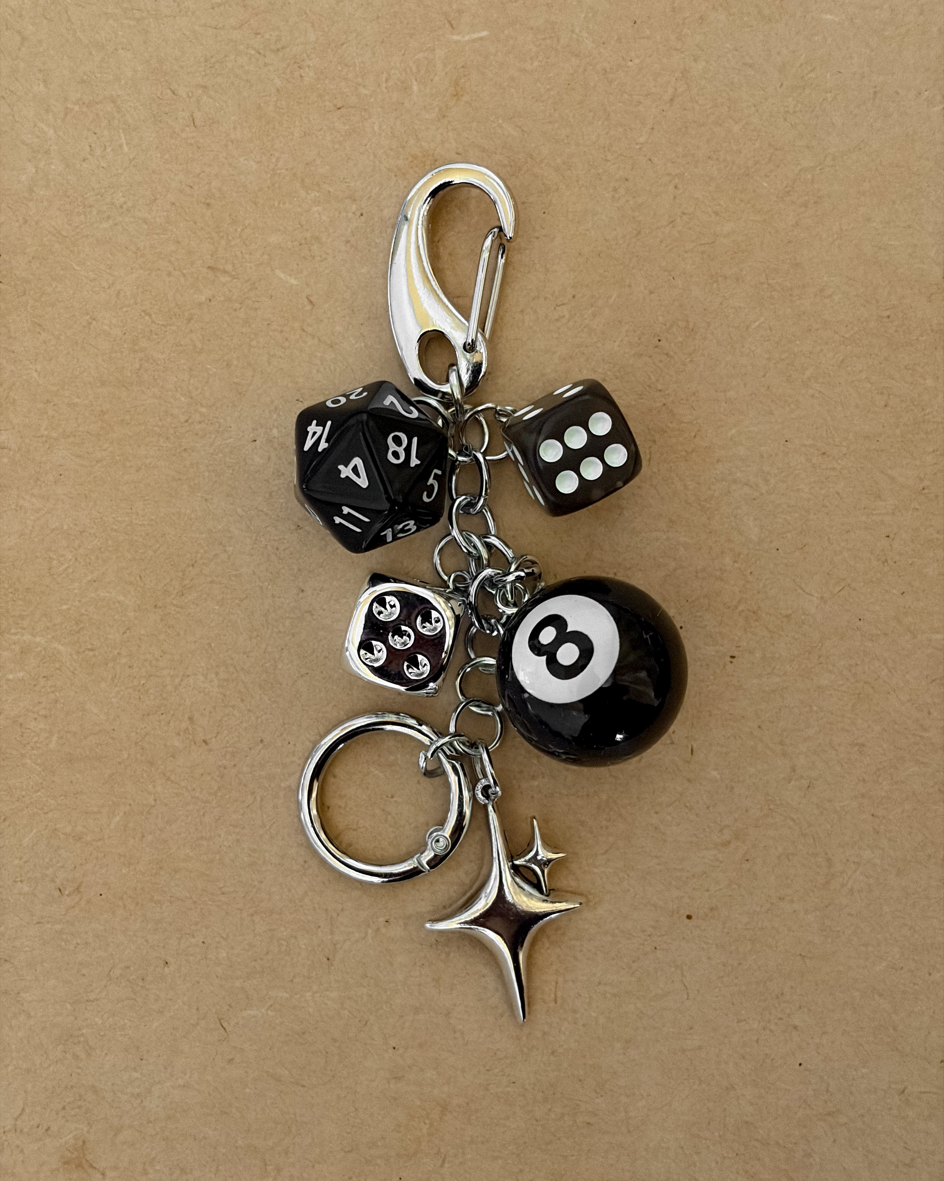 8 Ball Dice keychain