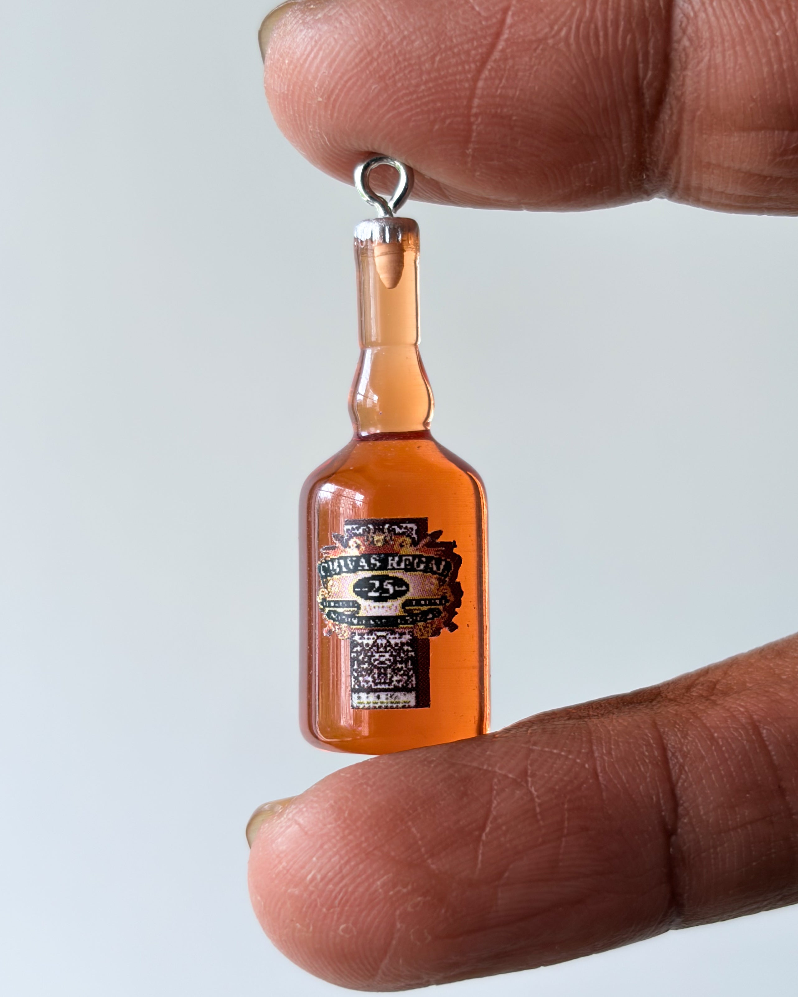 chivas regal charm - 10 pc