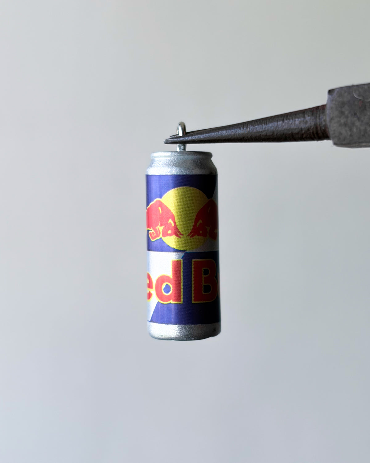 Old school red bull charm - 10 pc