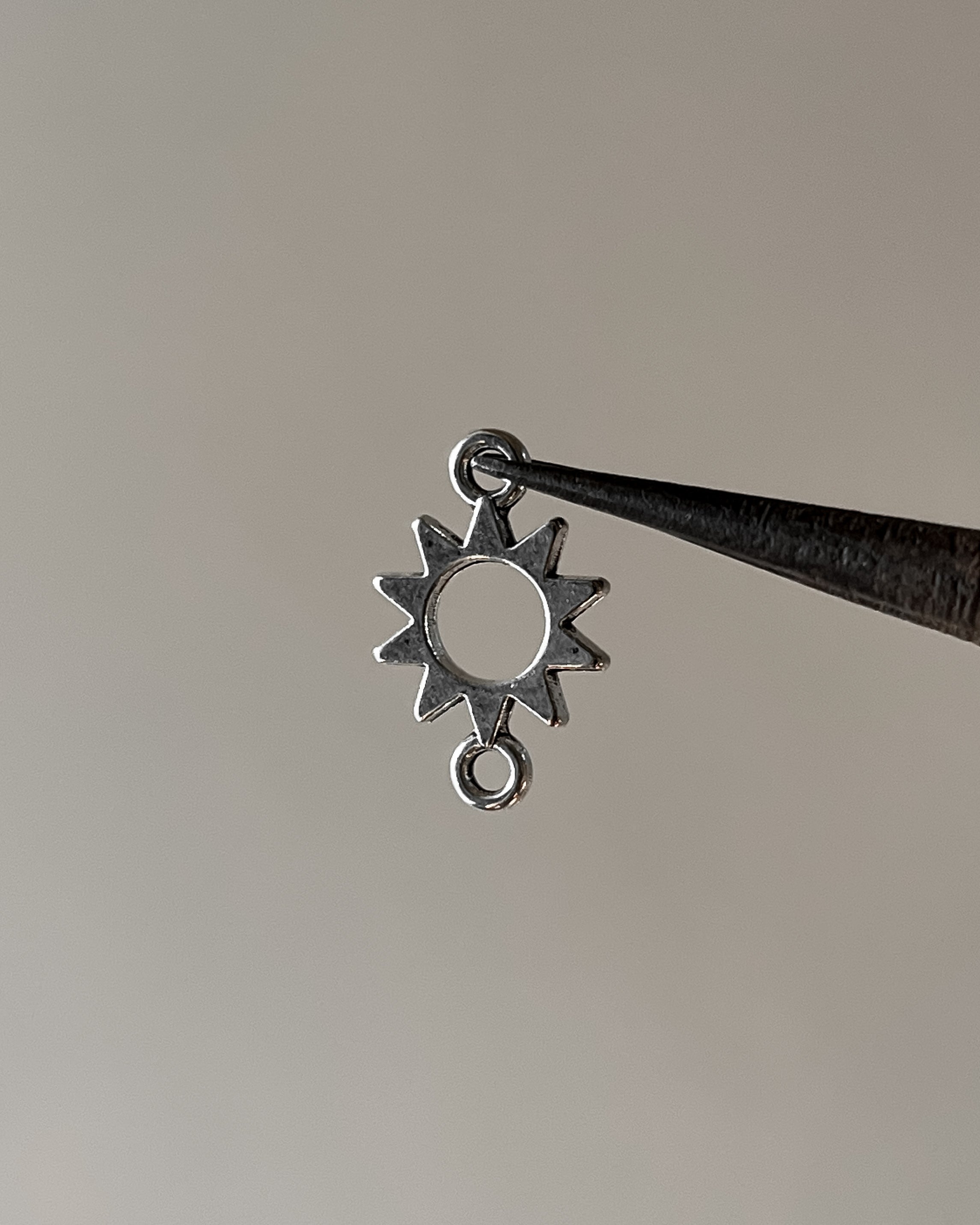 Sun connector charm - 10 pc