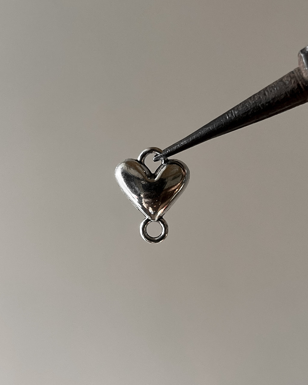 2.0 Heart connector charm - 10 pc