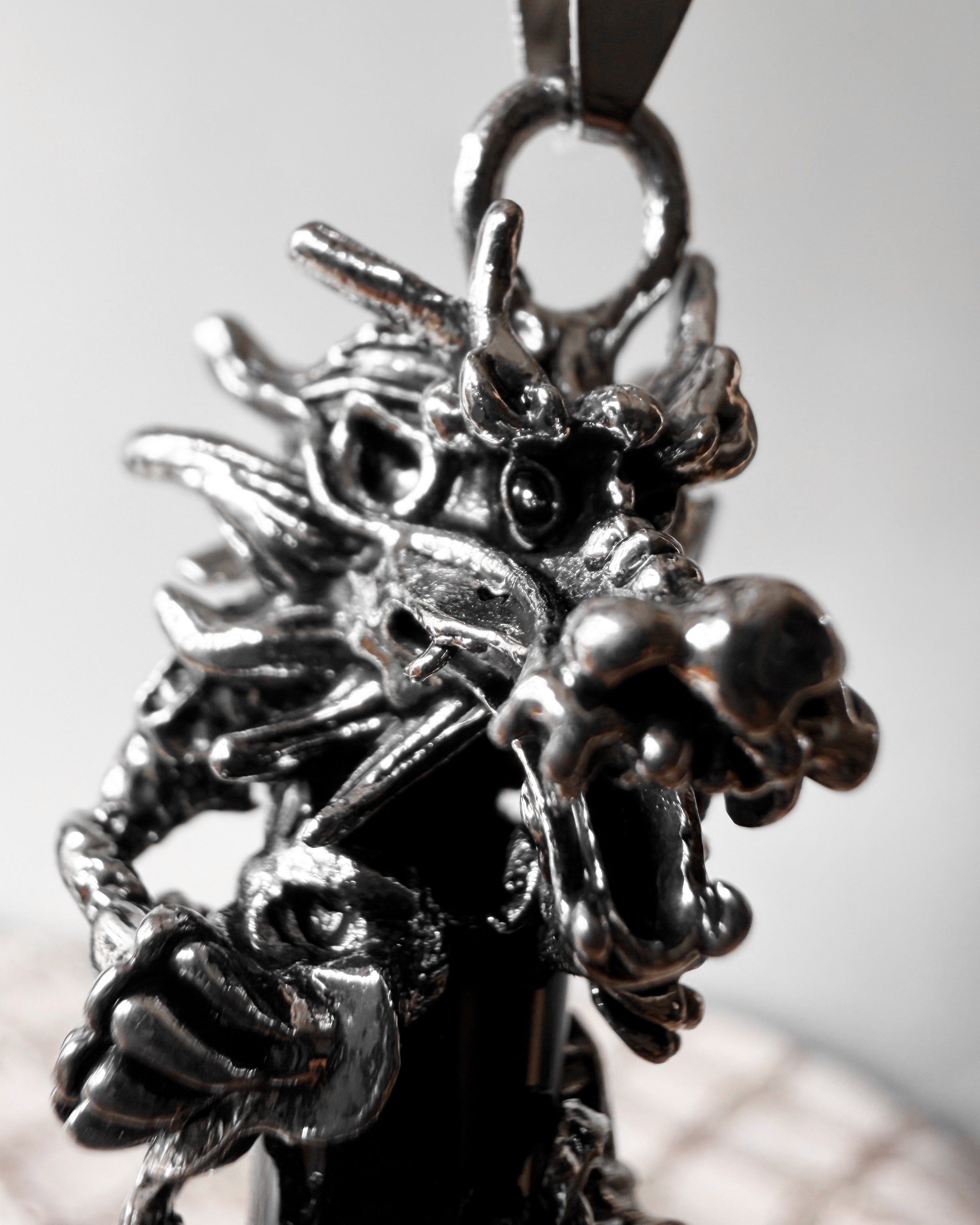 Dragon Necklace with chain - 1 pc