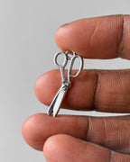 1.0 Scissors charm - 10 pc