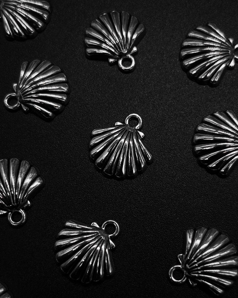 Shell Charm Vibes