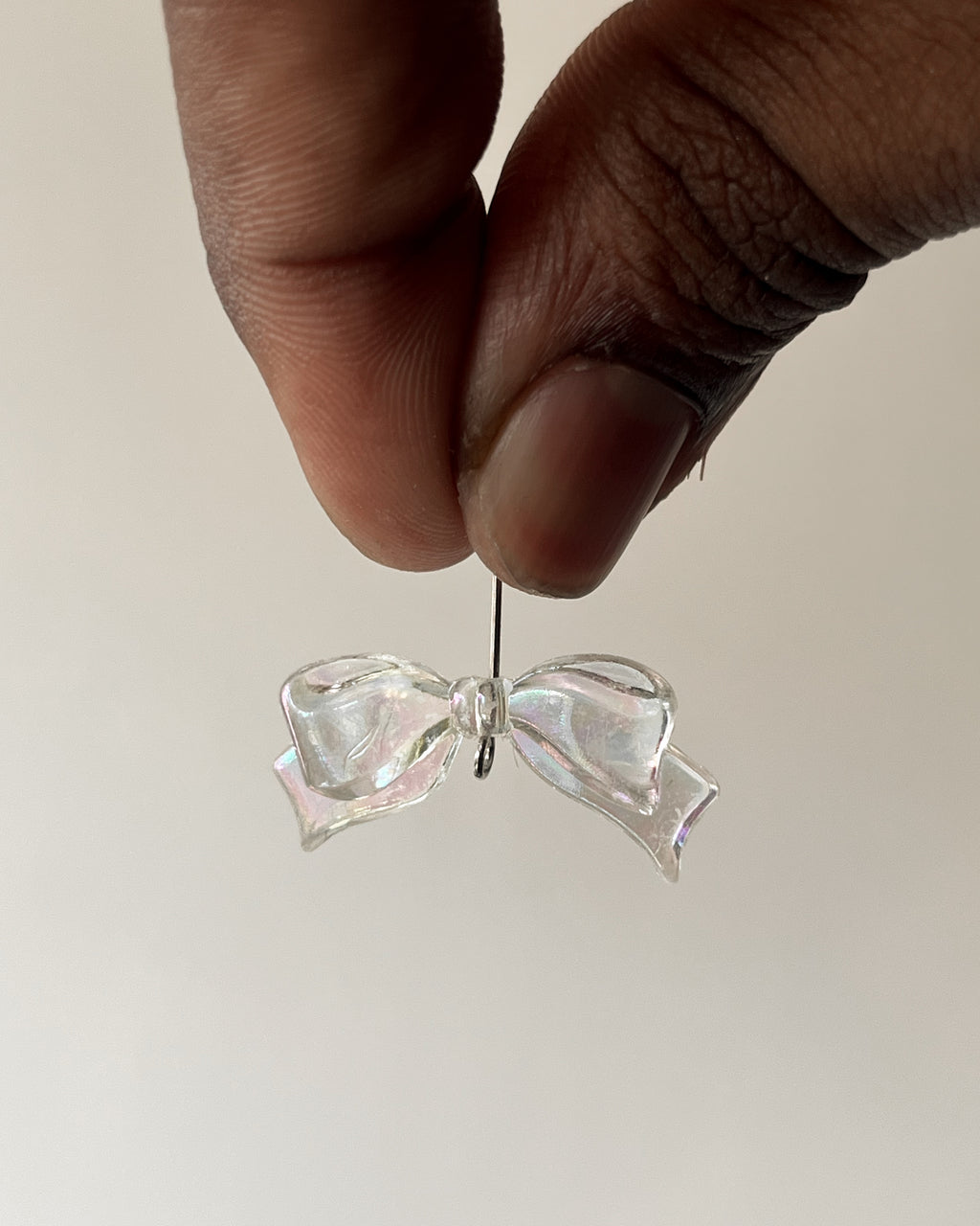 Holographic Bow beads / 50 grams