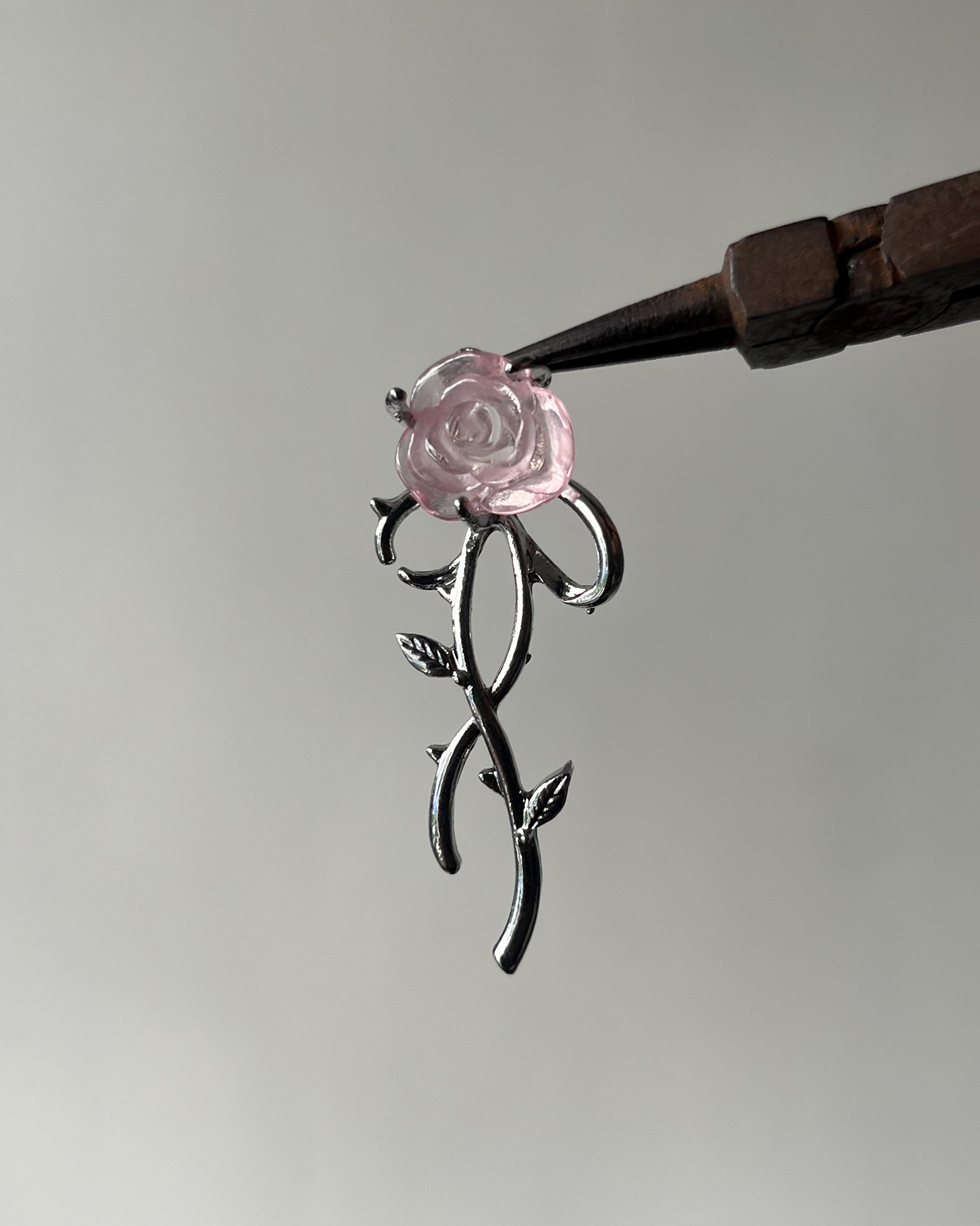 Dangle pink flower charm