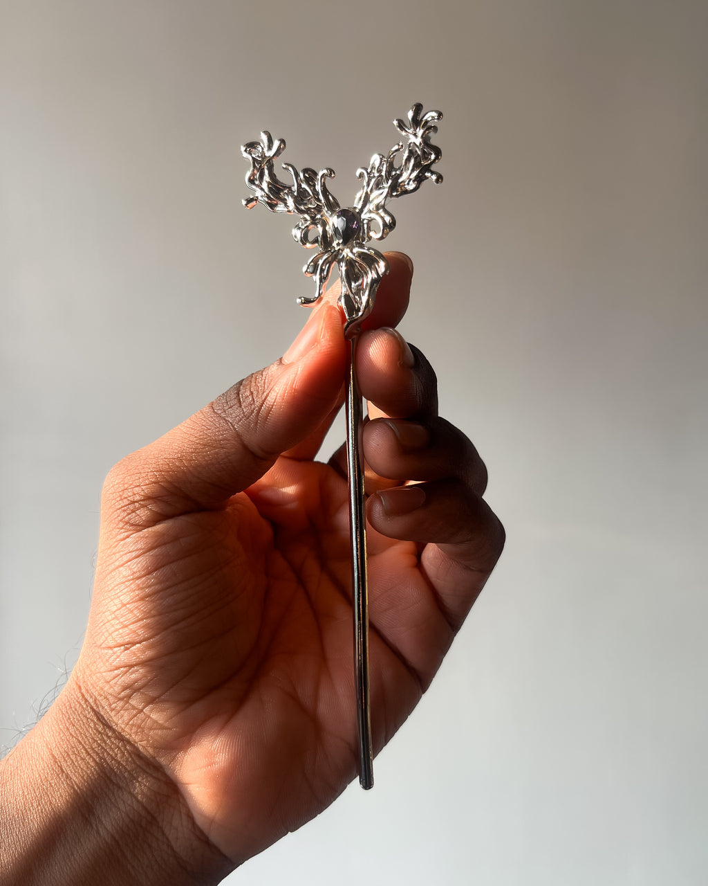 Anushka hairpin