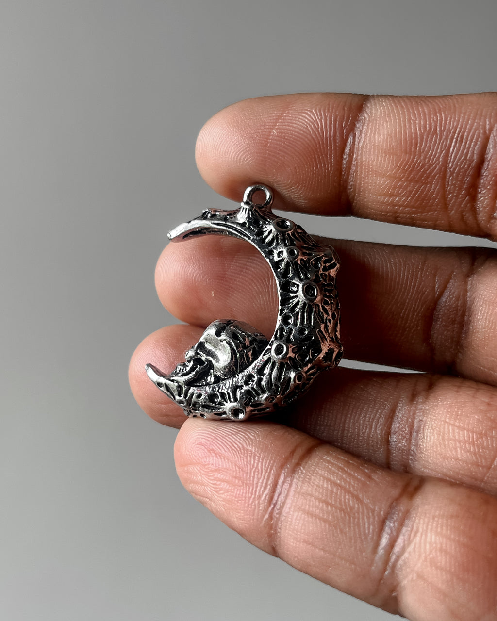 Skull moon pendant