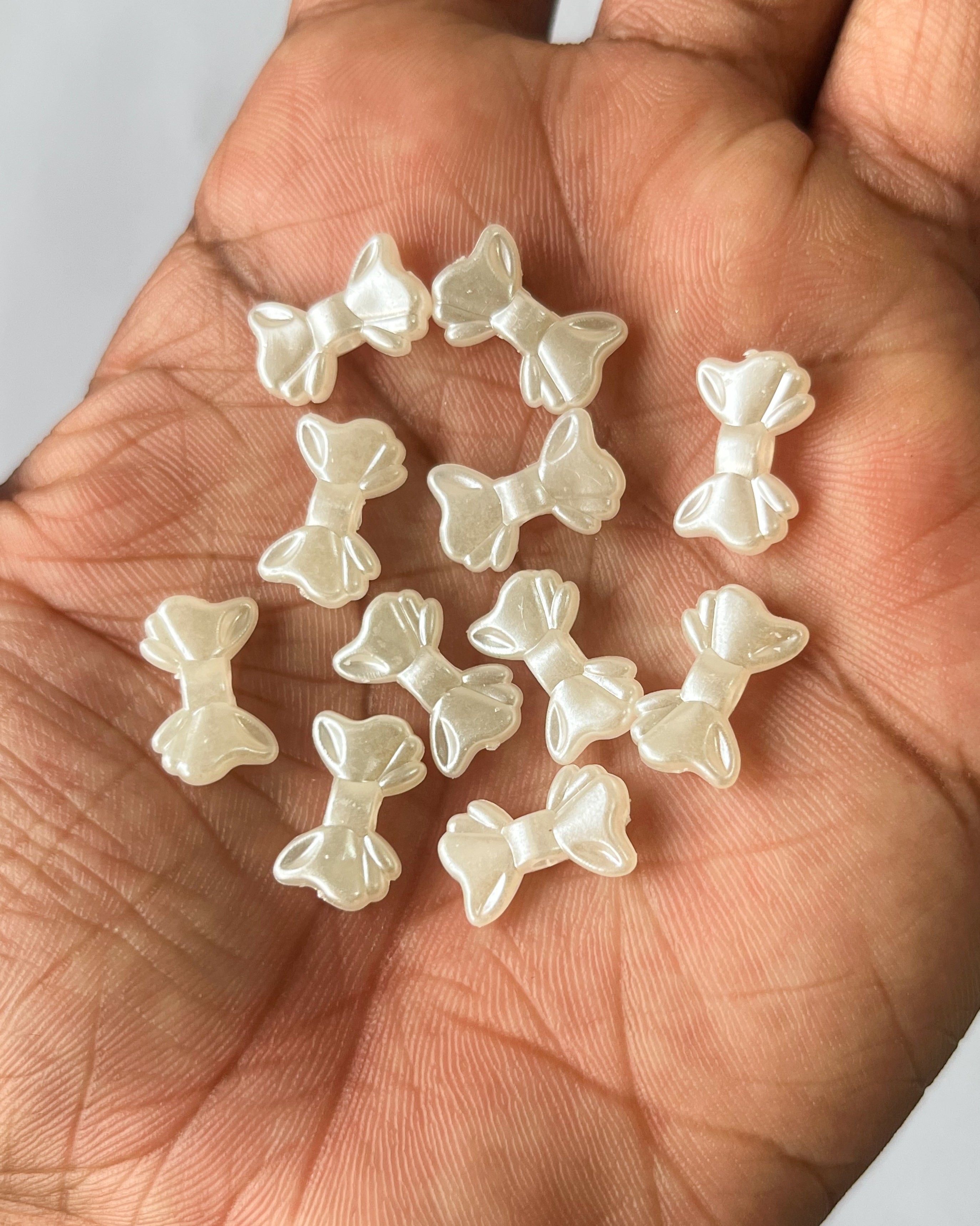 Small Pearl Bow | Pack of 50 grm