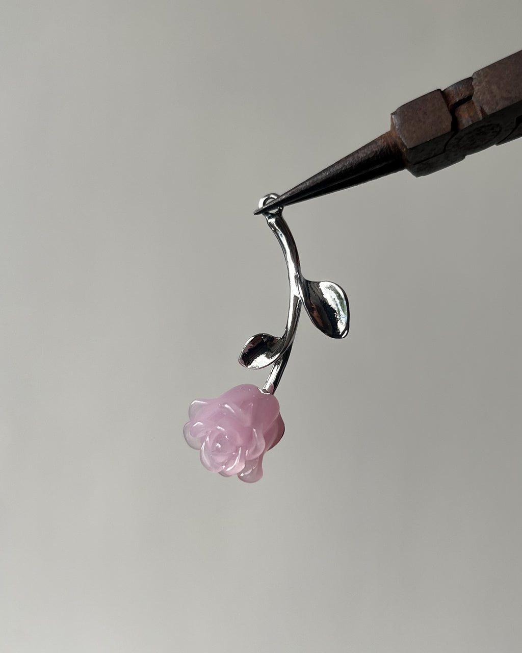 Pink Upside down flower charm