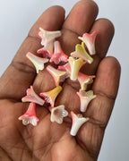 Red lily beads - 25 grams