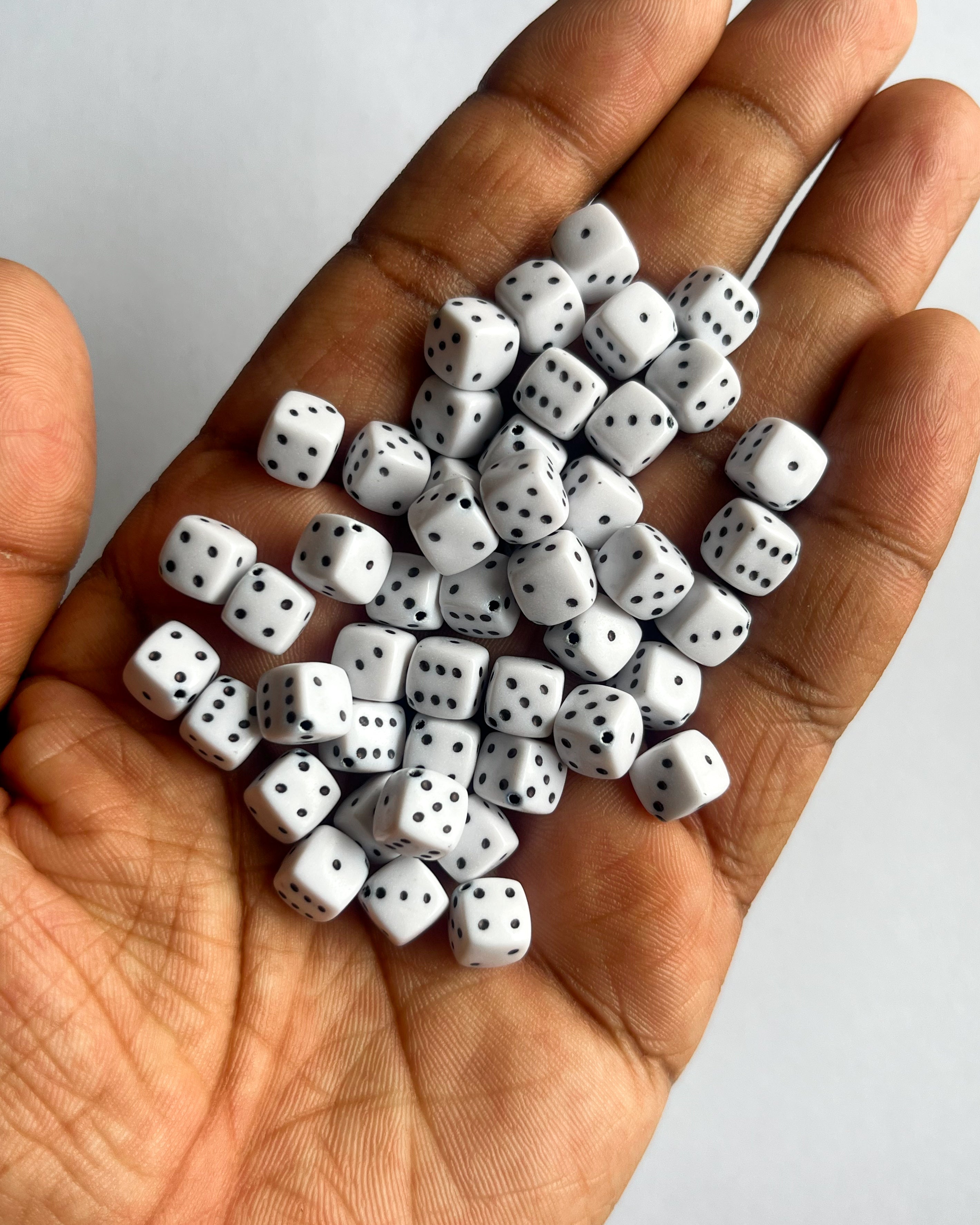 Dice beads // 25 grams