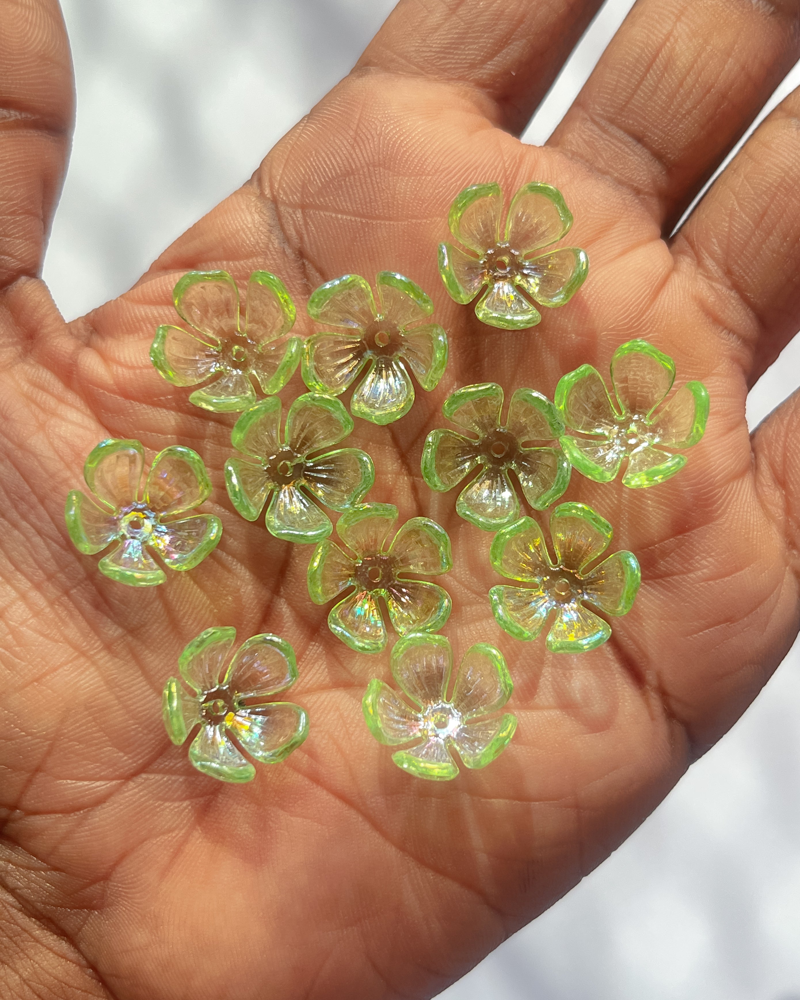 3.0 green flower beads - 25 grams