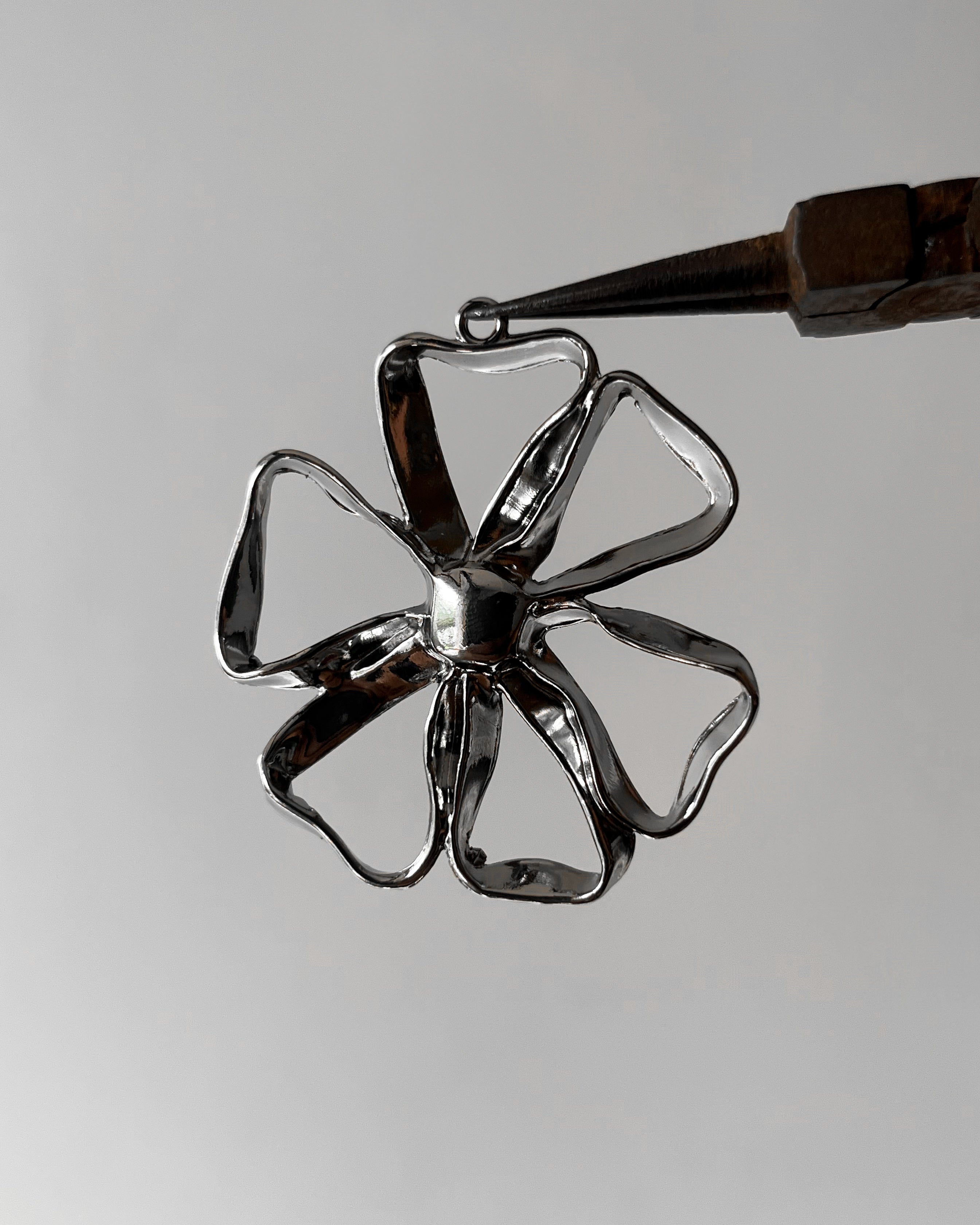 Chunky flower charm