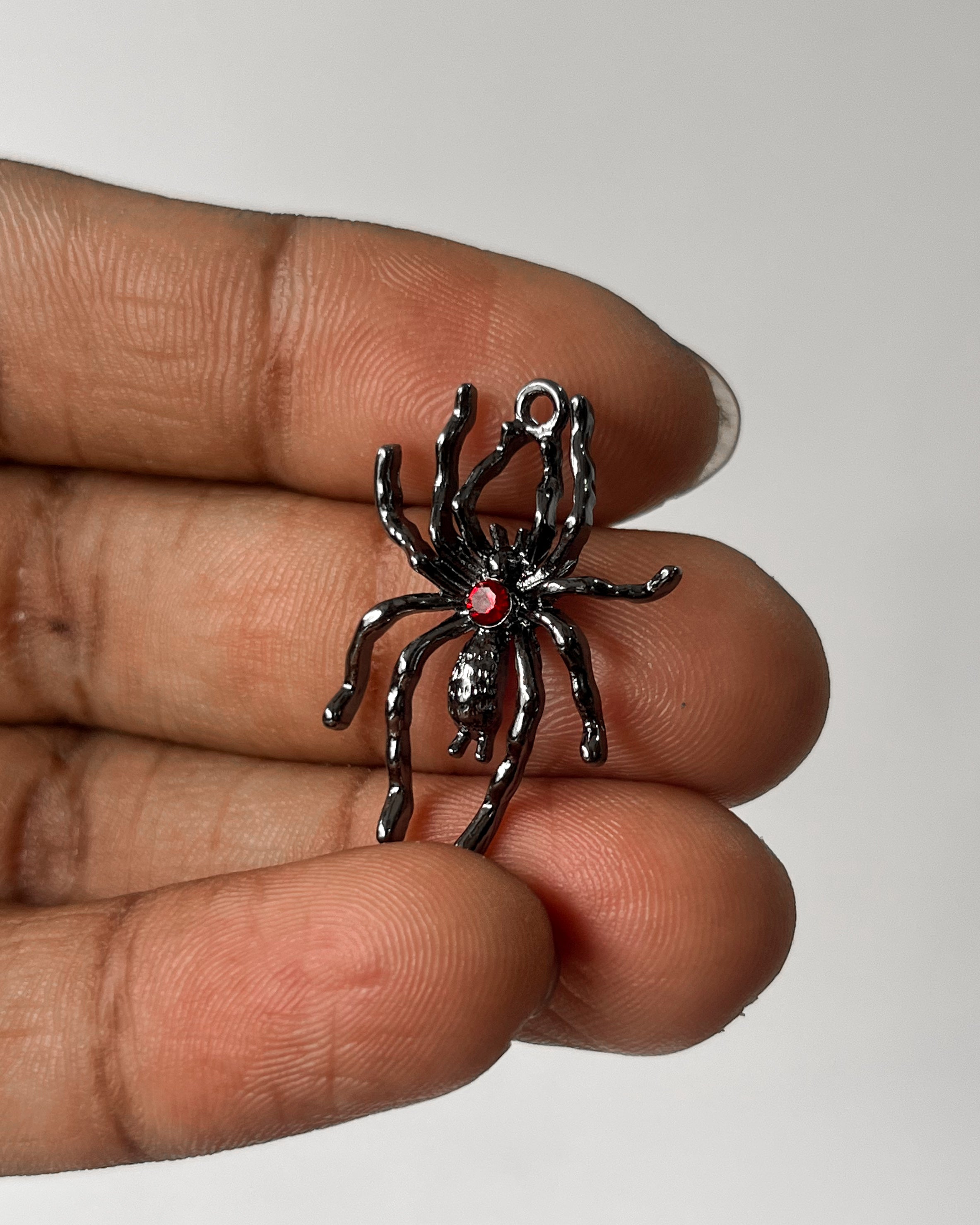 Red spider charm - 3 pc