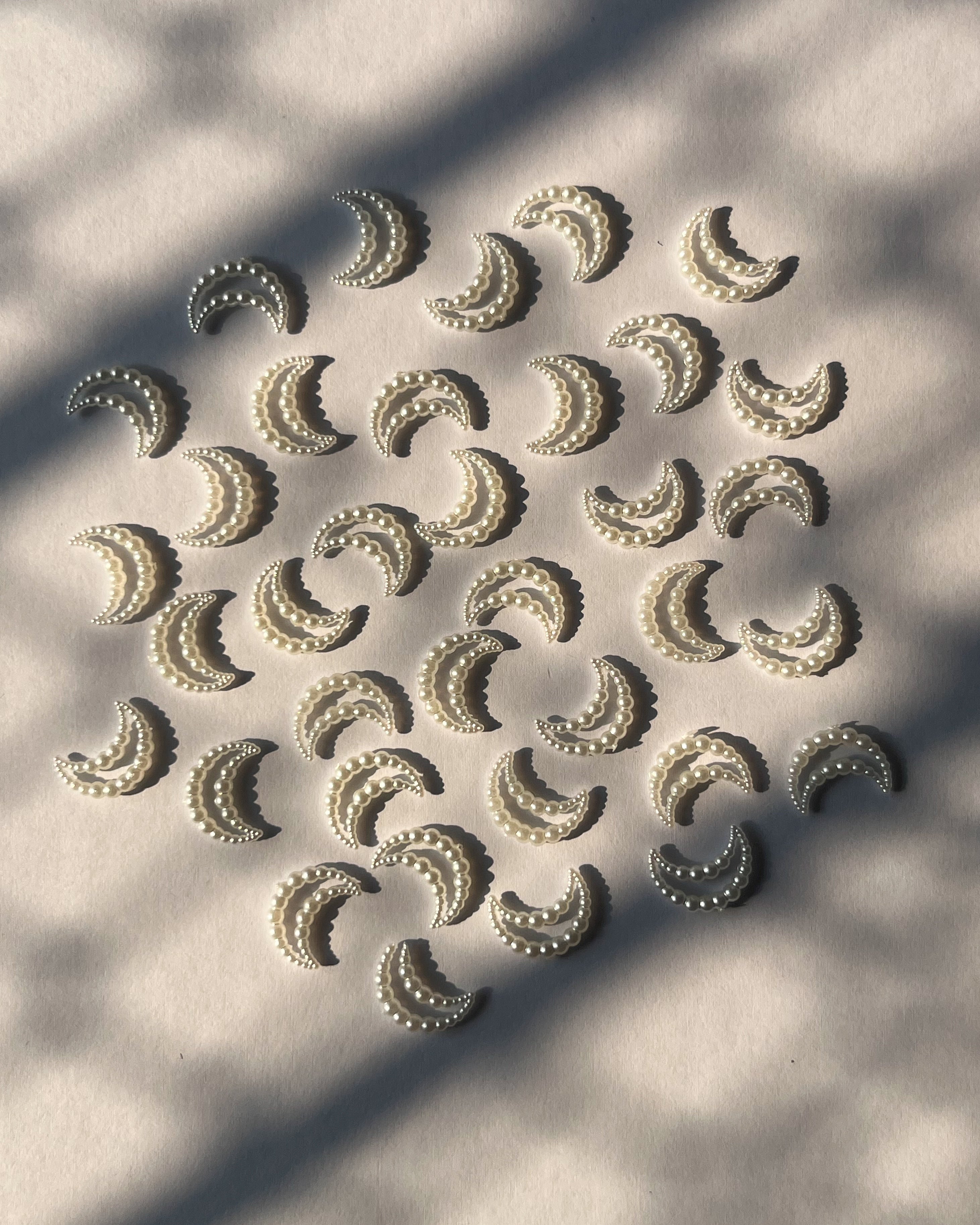Moon pearl beads // 25 grams