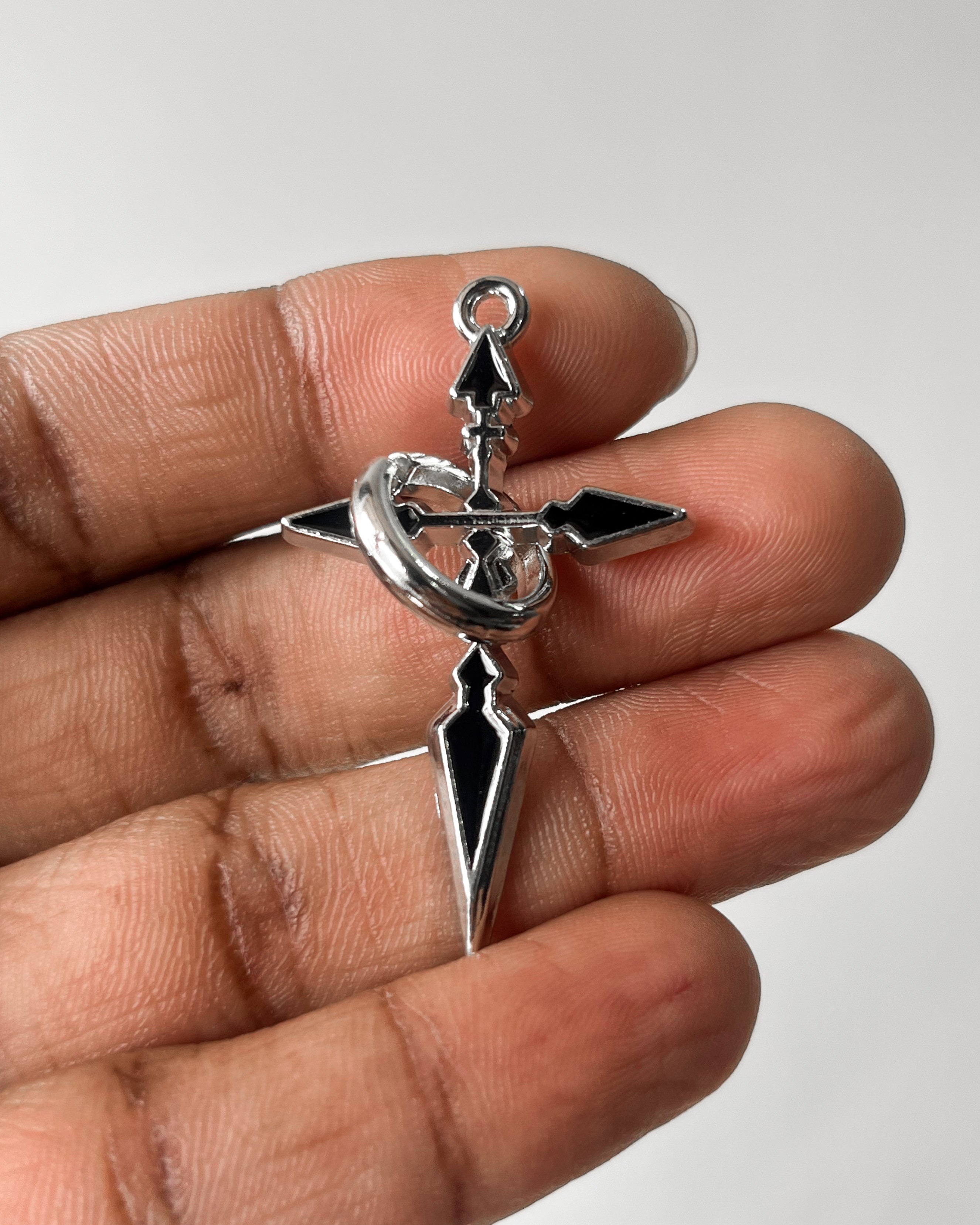 Oynx ring cross pendant