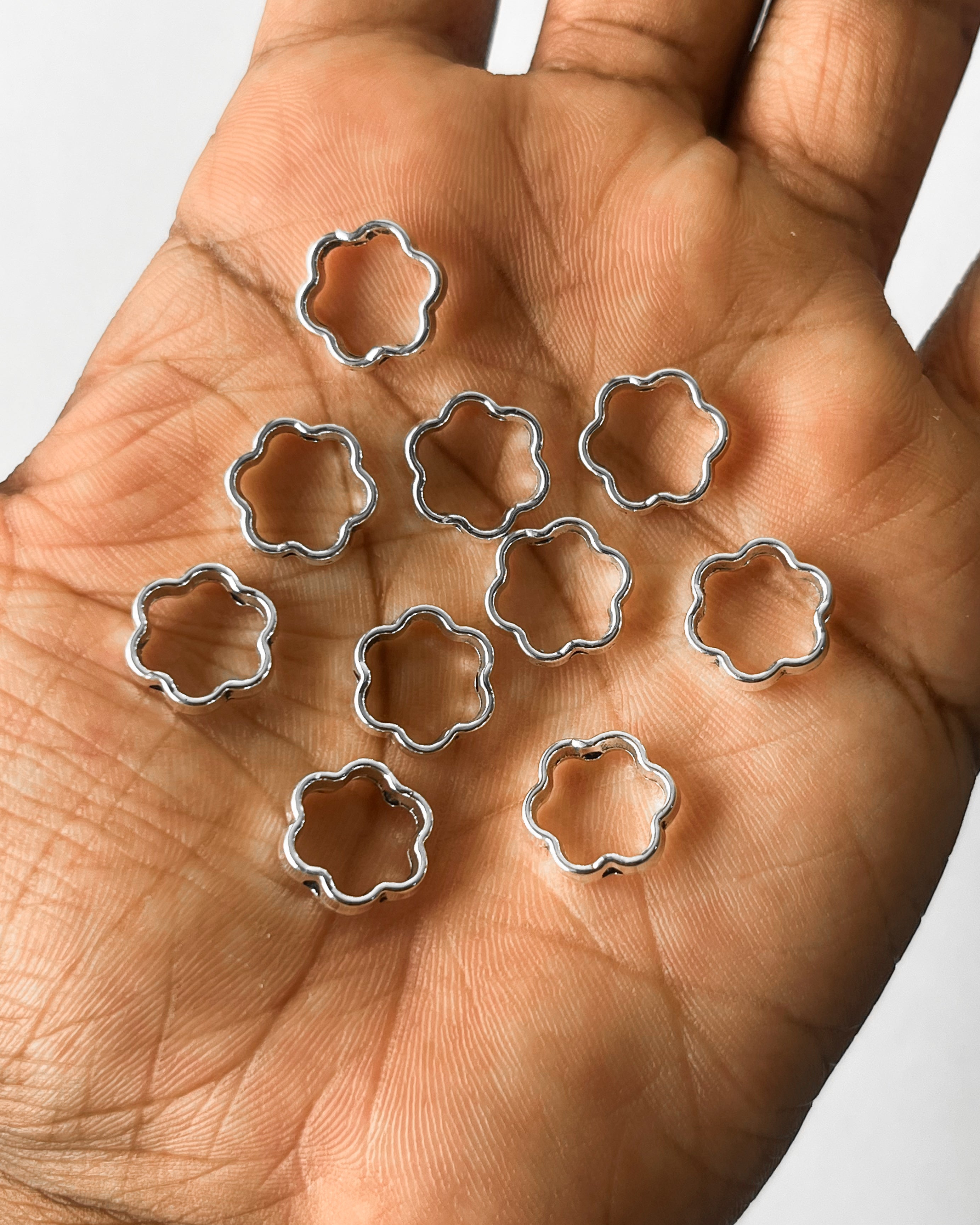 Mini flower charm l 10 pcs