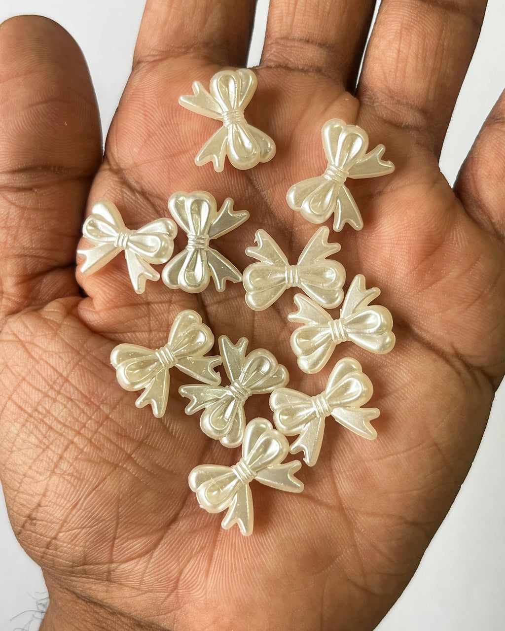 Medium Pearl Bow | Pack of 50 grms