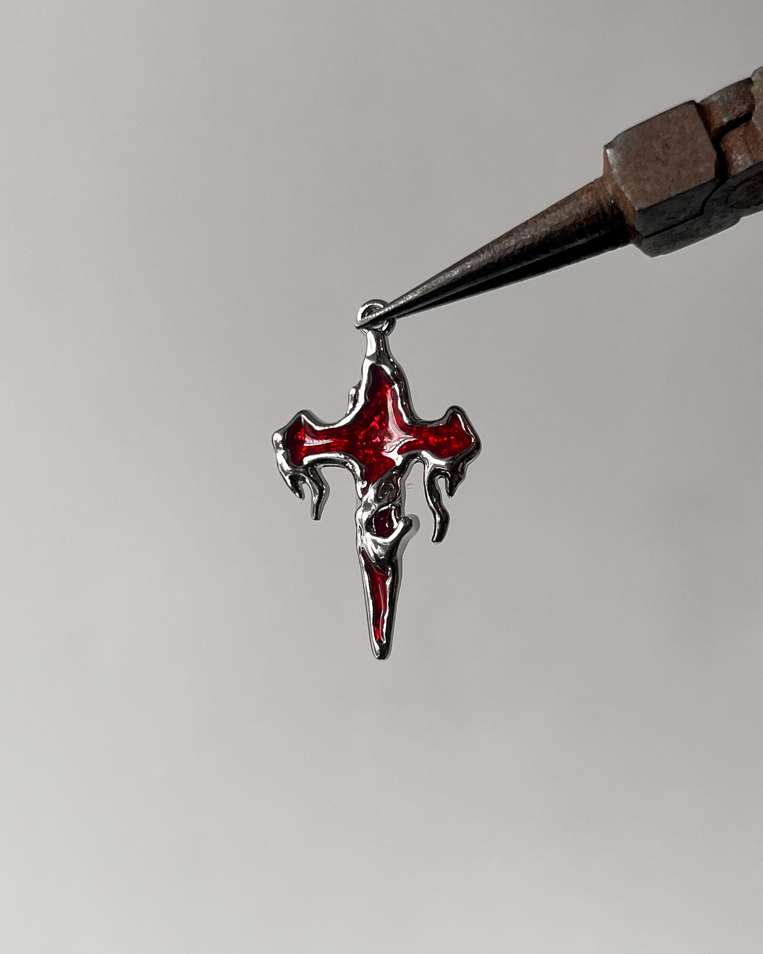 Red melting cross charm - 3 pc