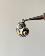 Shell charm 1 pc