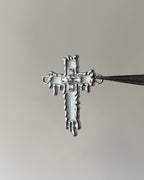 2 hole white dripping cross