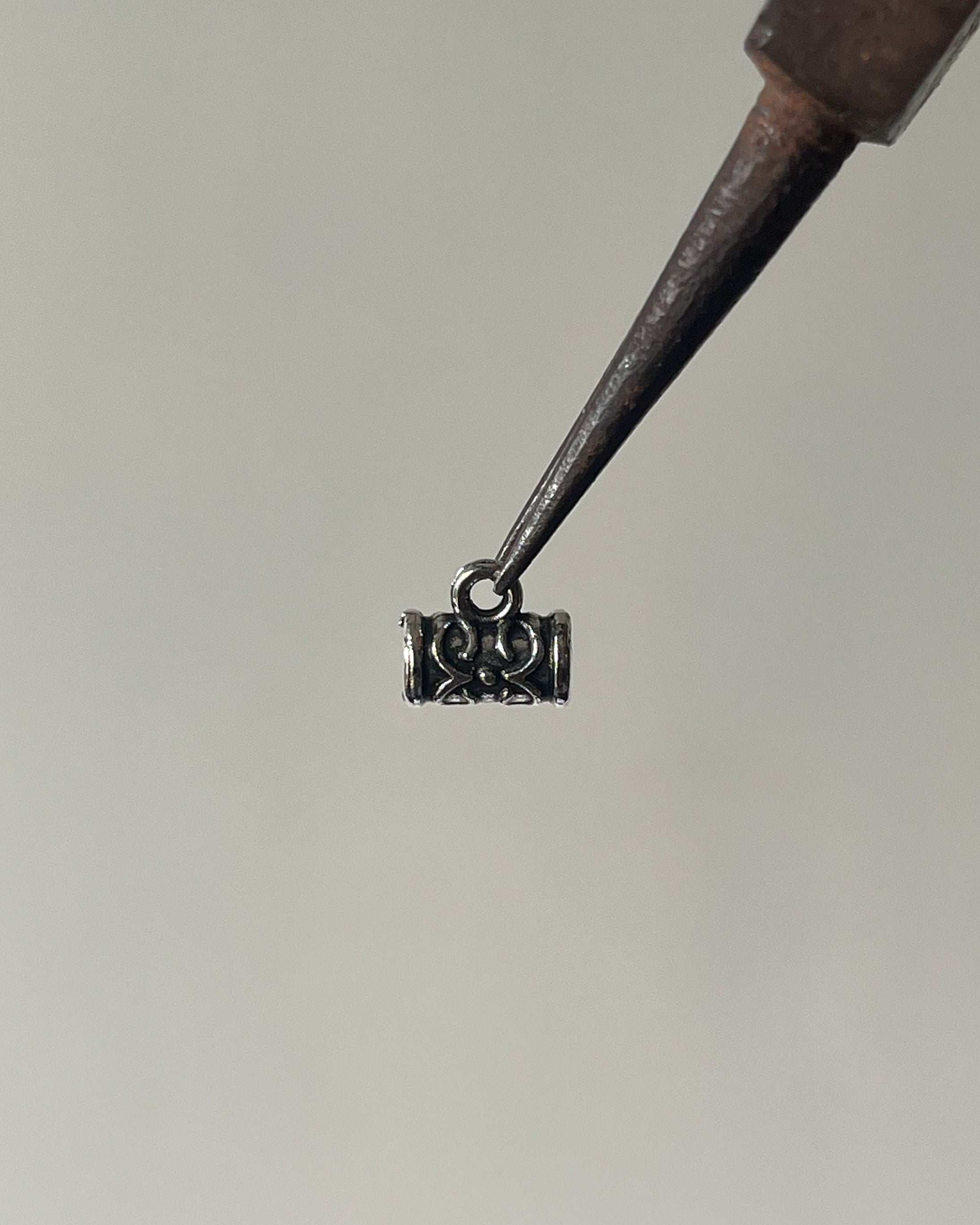 Mini hooks  // 10 grams