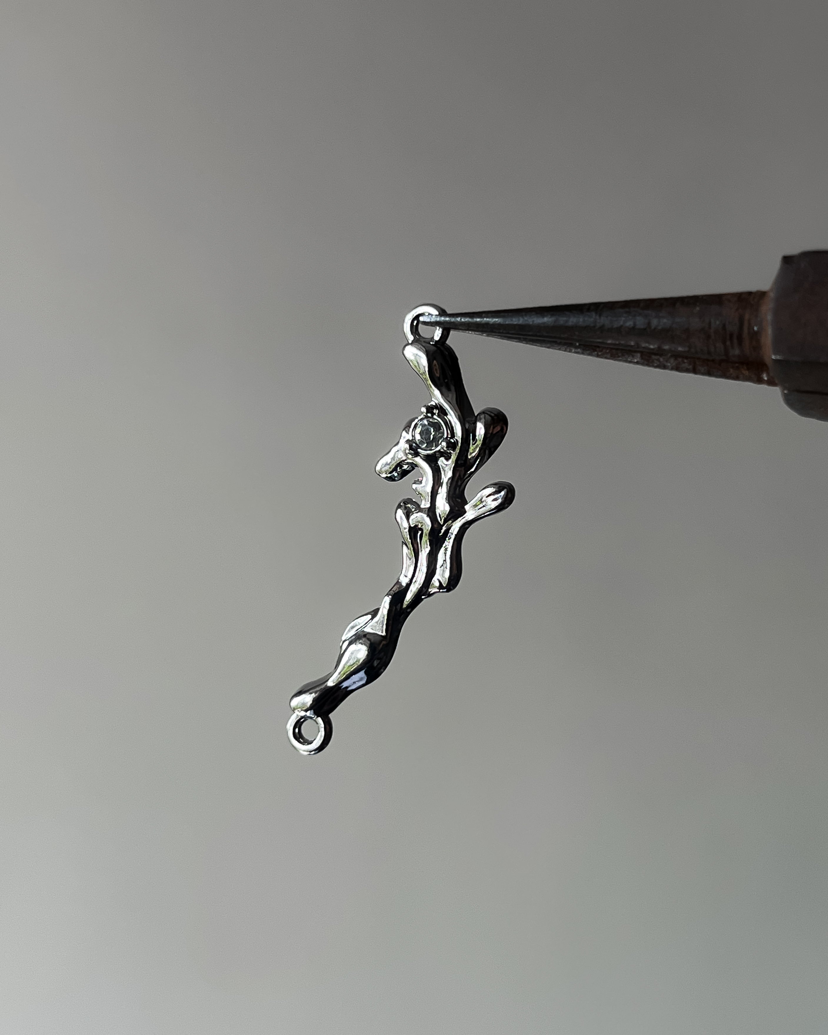 Y2k connector charm