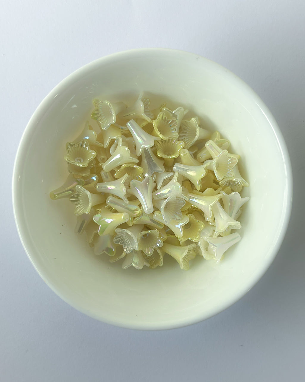 Yellow lily beads - 25 grams