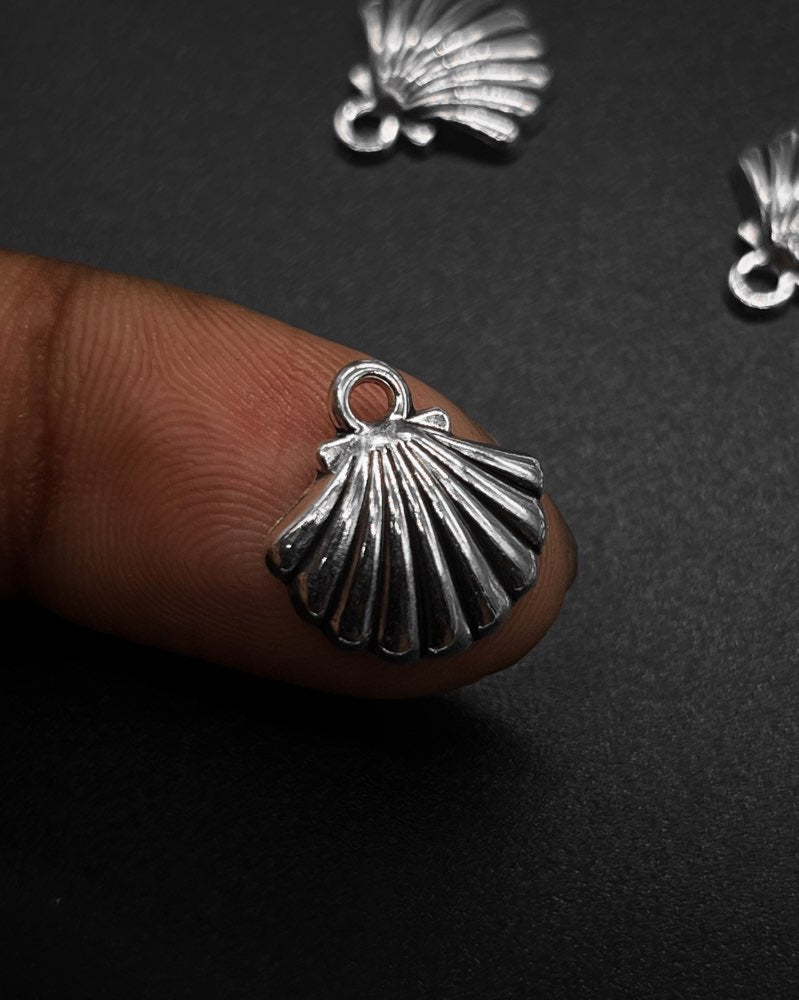 Shell Charm Vibes