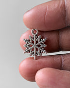 Snow flake charm - 10 pc