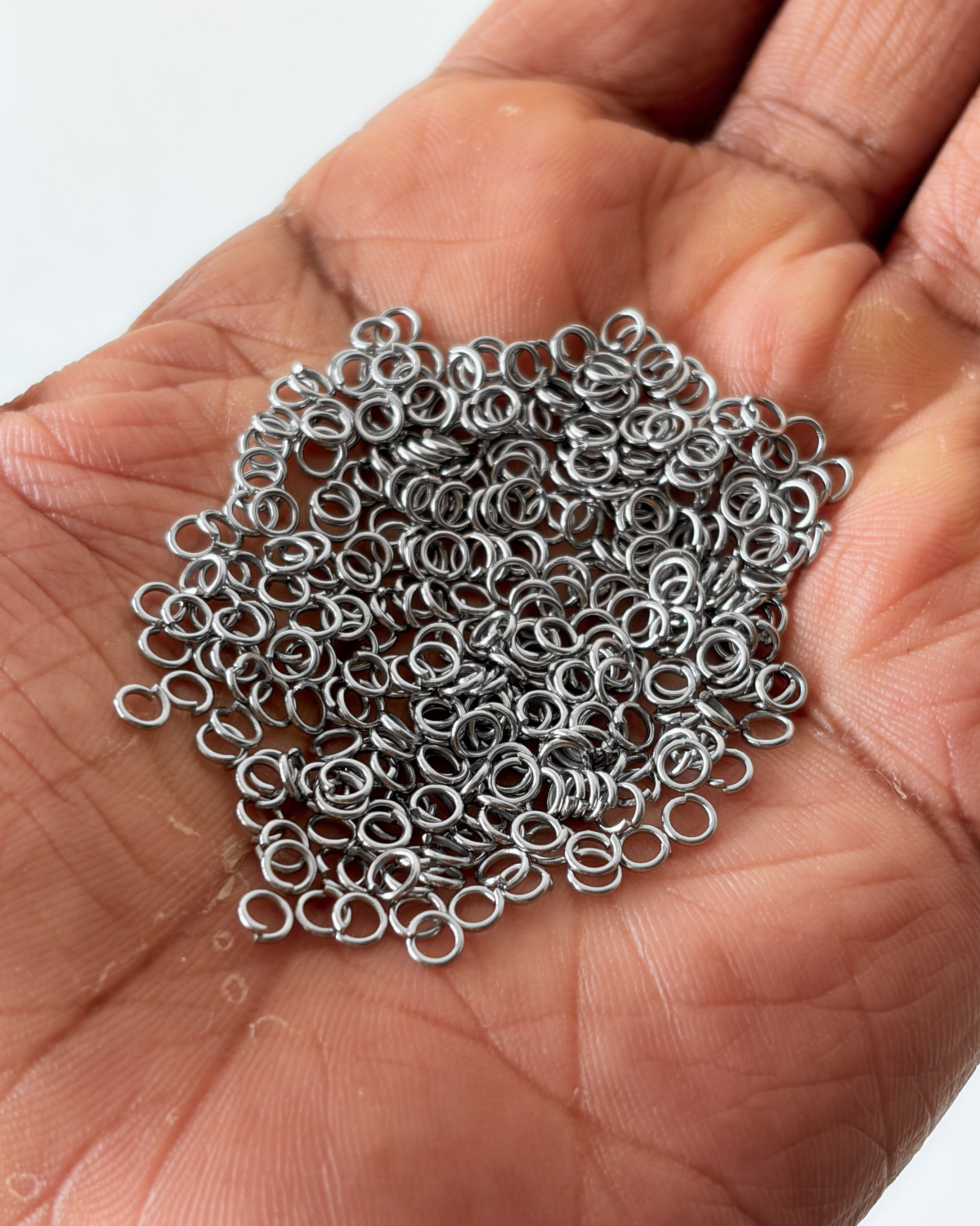 0.7 x 4 Steel jumprings - 10 grams