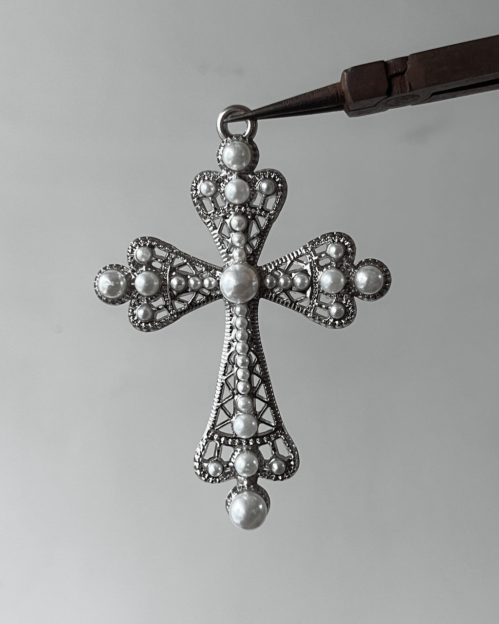Chunky pearl charm
