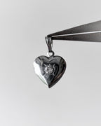 Mini Open heart - 12 pc (expect defective pcs as it’s a super small size) size is around 1.5 cm