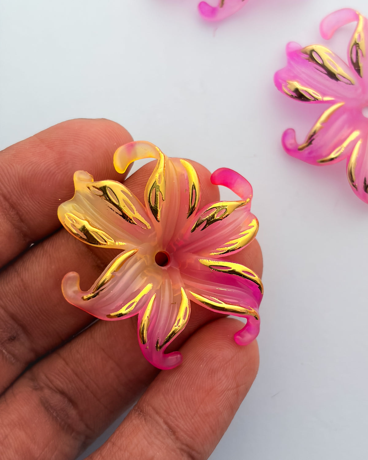 Pink + yellow arm cuff flower - 50 grams