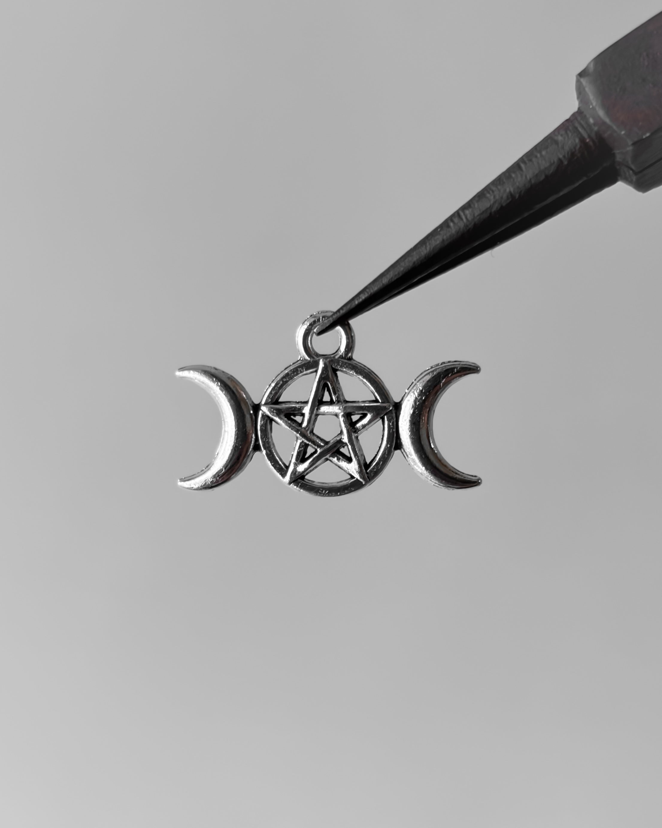 3 moon charm - 10 pc