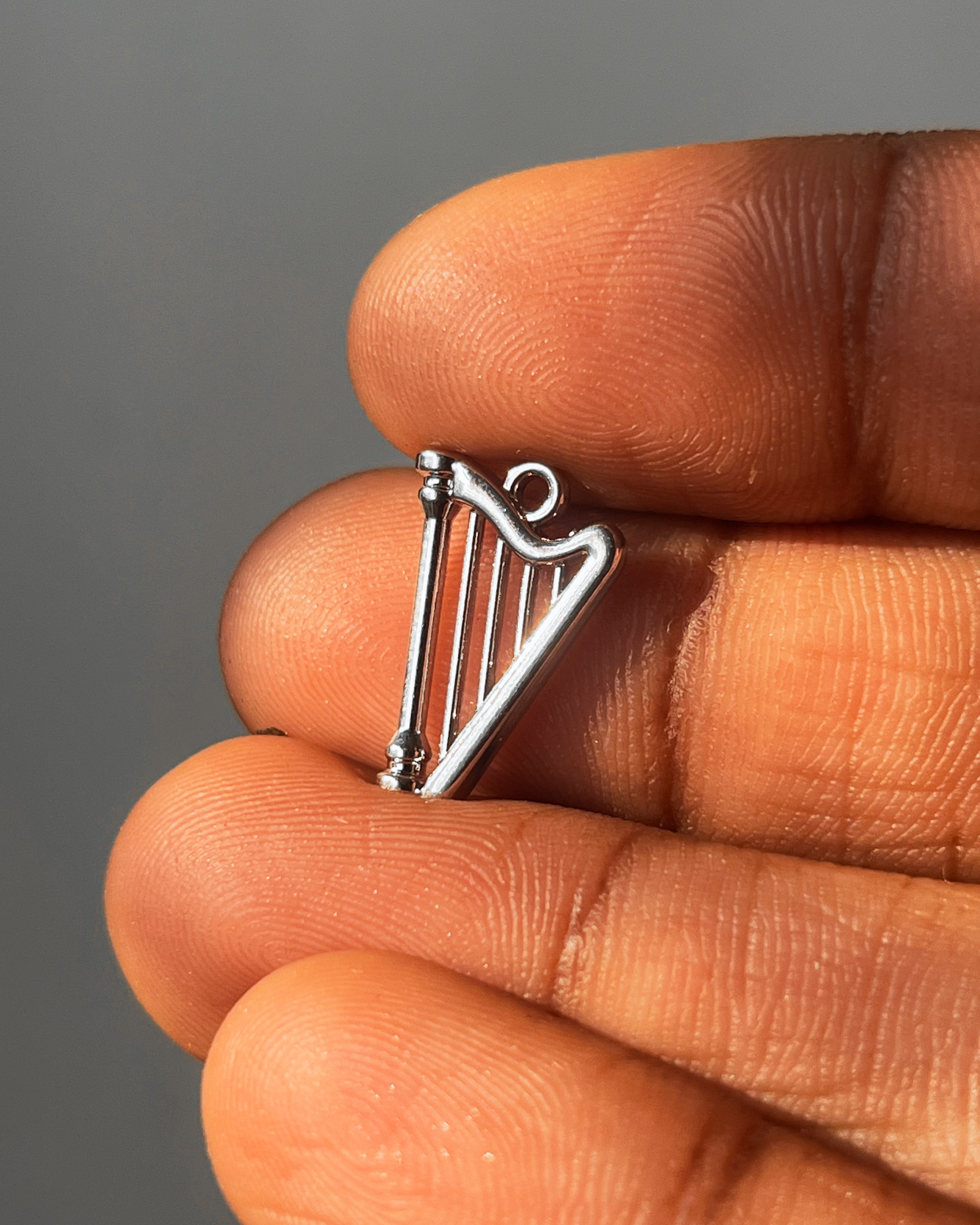 Irish harp charm - 1 pc