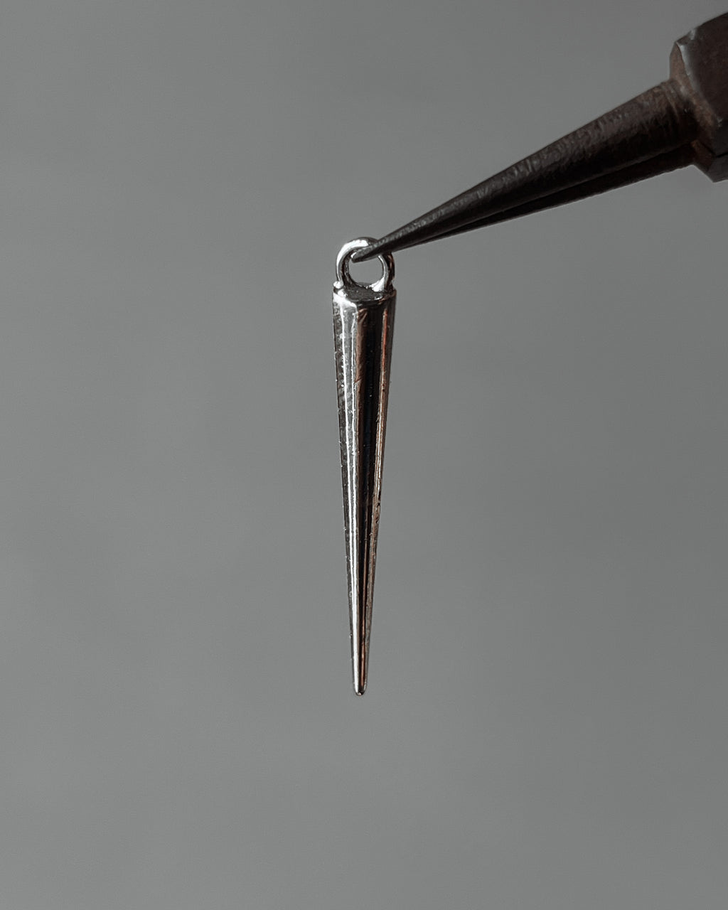 Big spike charm - 10 pc
