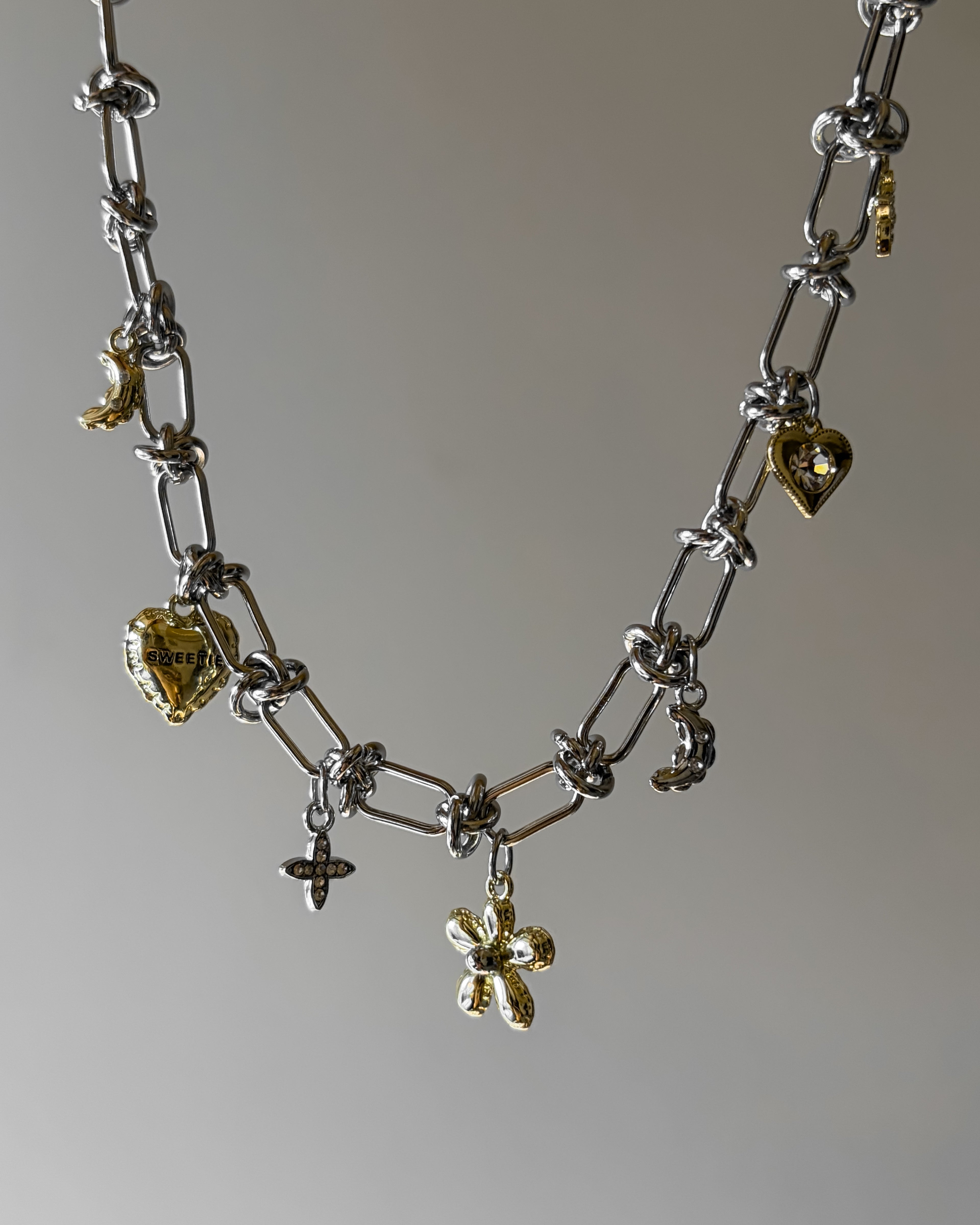 Y2K gold charm choker