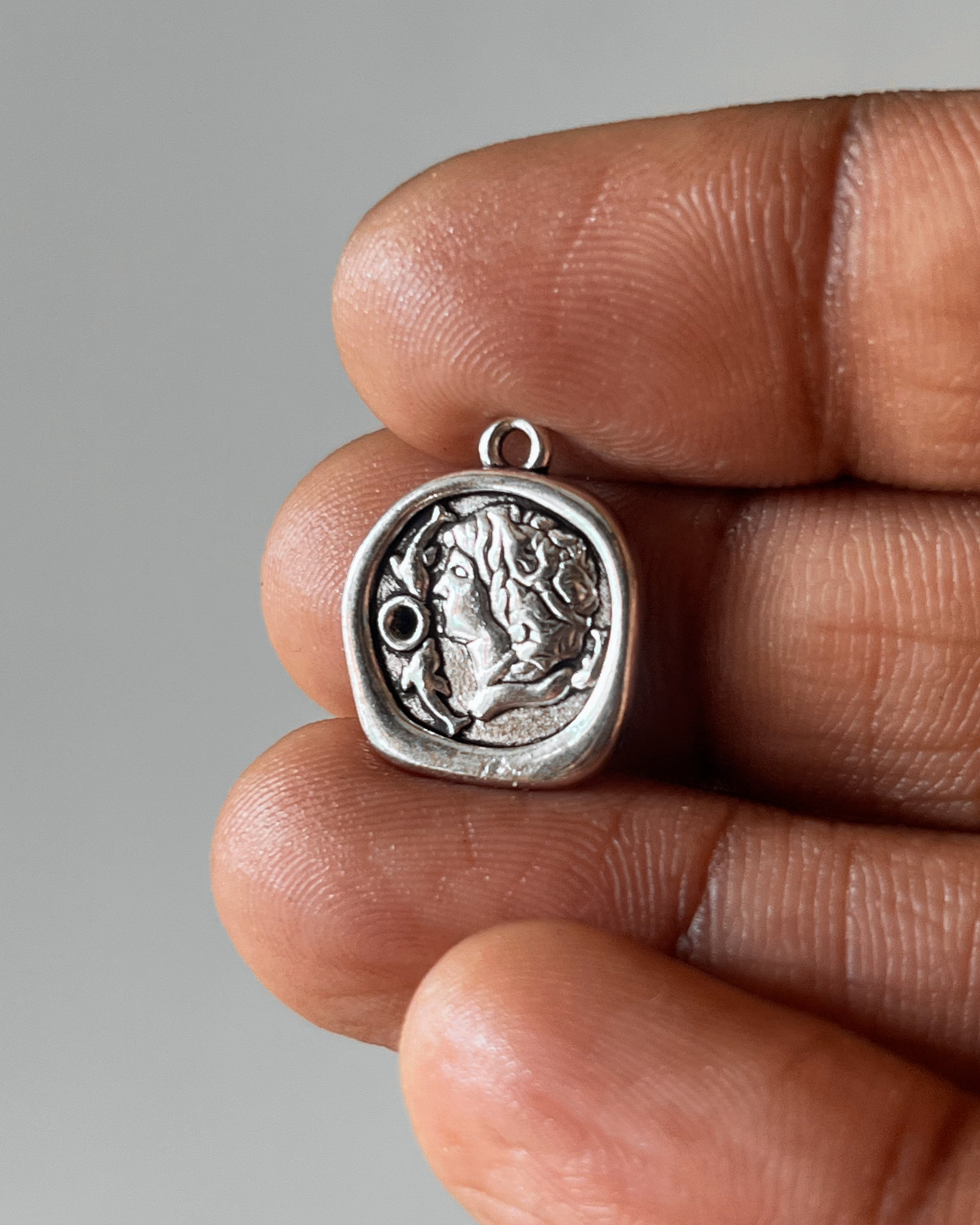 2.0 Vintage lady charm - 1 pc