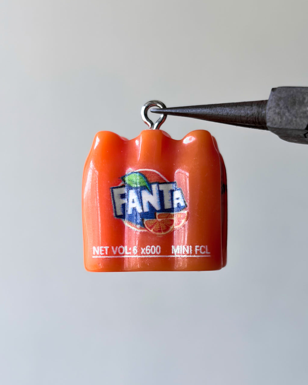 Fanta crate charm - 1 pc