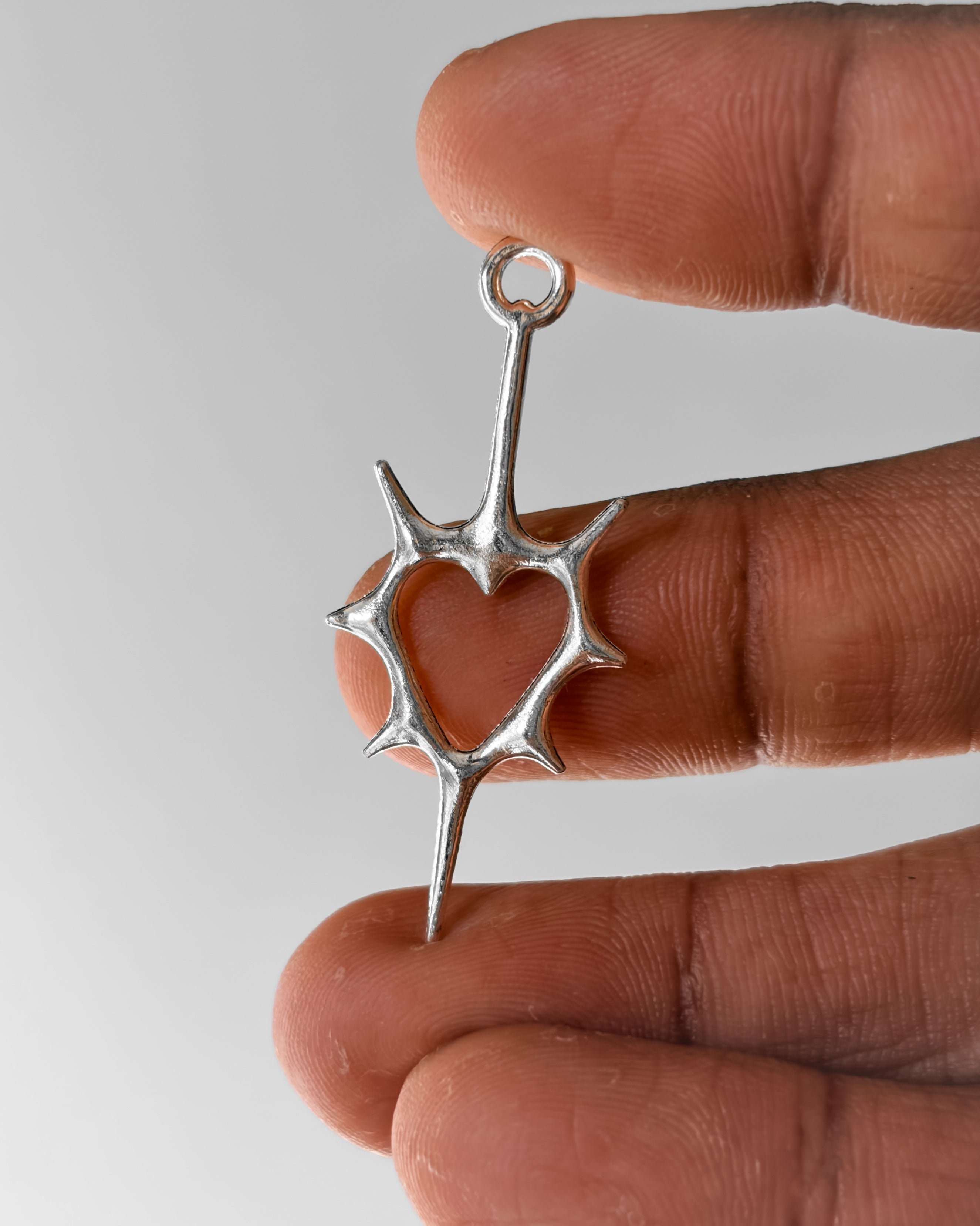 Heart spike Charm - 10 pc