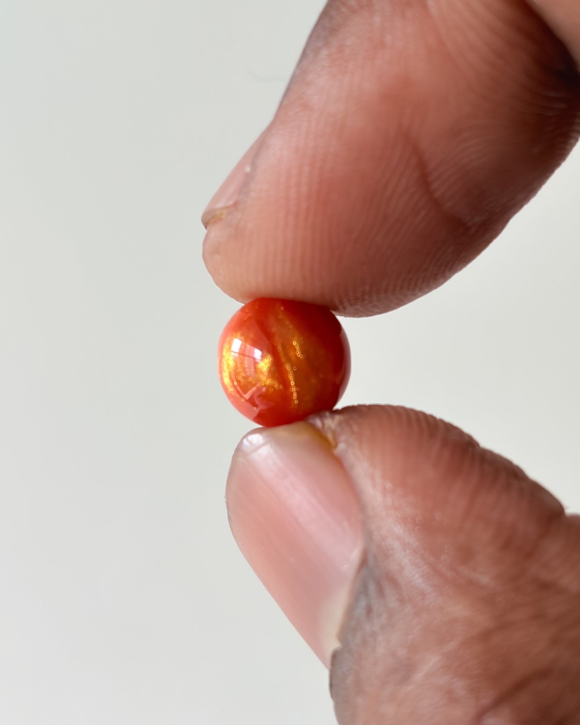 Orange Monalisa beads - 90 - 100 beads