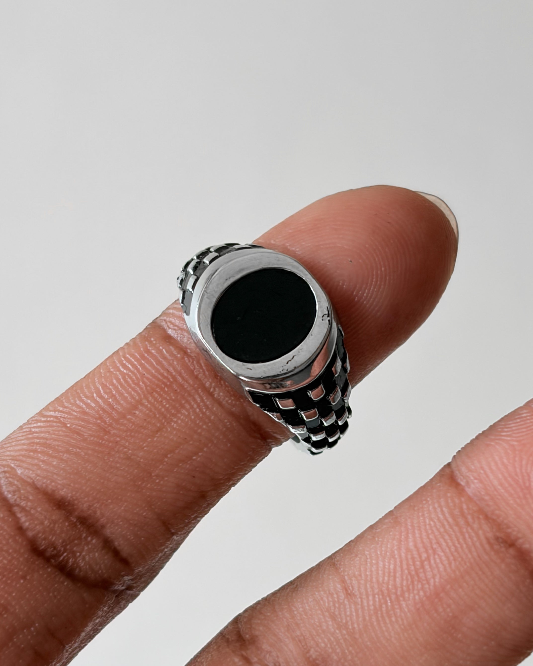 1.0 signet ring mix size - 12 pc (trial batch)