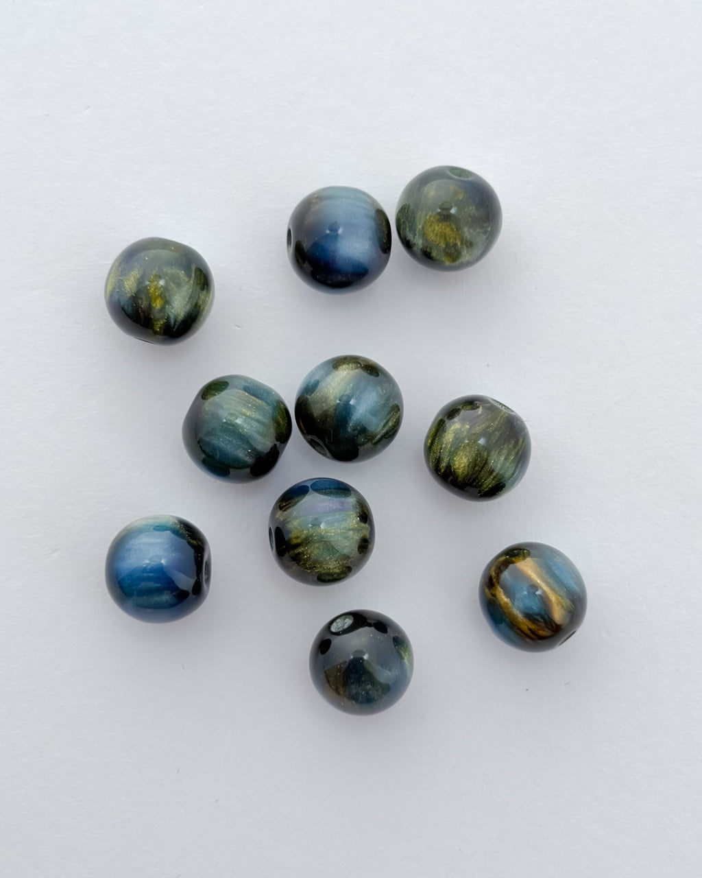 Blue Monalisa beads - 90 - 100 beads