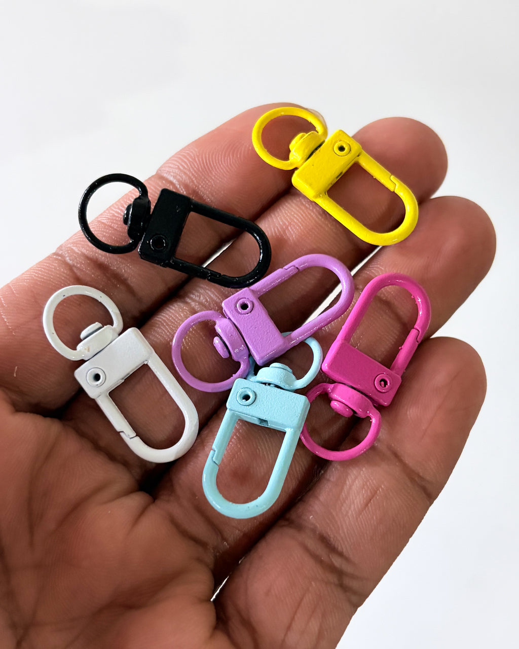 coloured hooks  // 100 pc